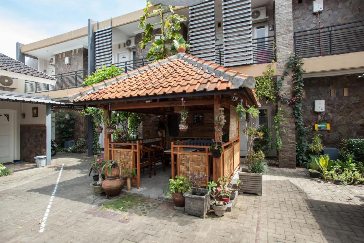 Reddoorz Syariah @ Jalan Mendut Banyuwangi Hotel Бануванги Екстериор снимка